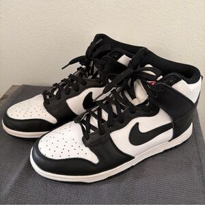 Women’s Nike Panda size 10